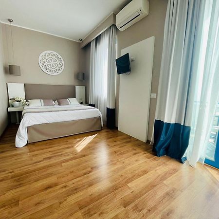 Hotel Mediterraneo Latina Zewnętrze zdjęcie