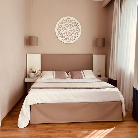 Hotel Mediterraneo Latina Zewnętrze zdjęcie