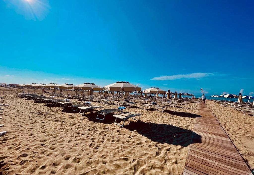 Hotel Mediterraneo Latina Zewnętrze zdjęcie