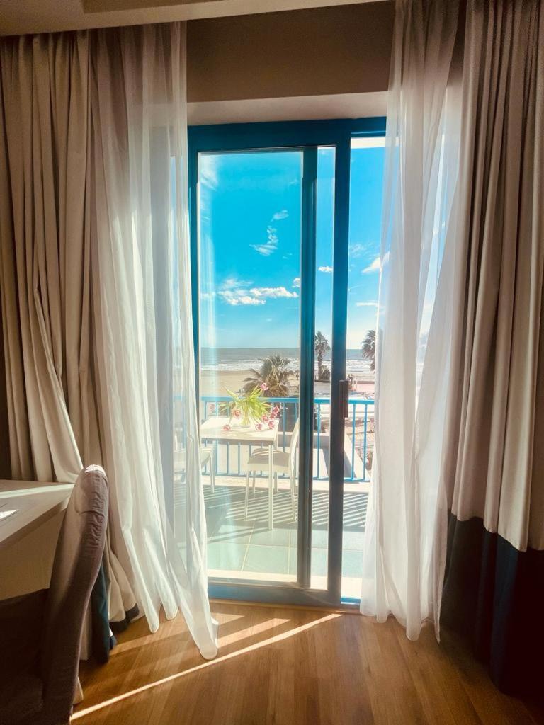 Hotel Mediterraneo Latina Zewnętrze zdjęcie