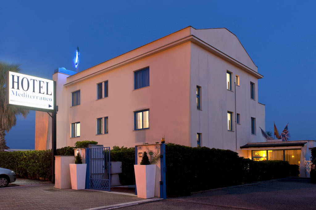 Hotel Mediterraneo Latina Zewnętrze zdjęcie